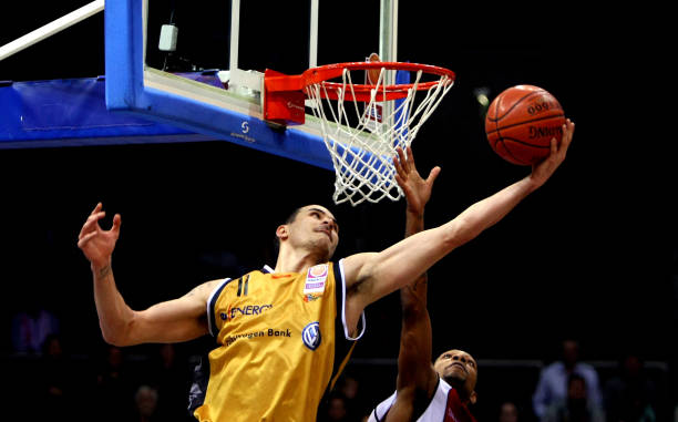 曼依然是冠 曼依然是冠